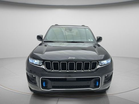 Used 2023 Jeep Grand Cherokee Overland AWD/4WD image 2