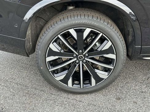 New 2026 Volvo XC90 B6 Ultra w/ Protection Package Premier AWD/4WD image 24