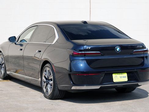 Used 2023 BMW i7 xDrive60 w/ Executive Package 2 AWD/4WD image 61