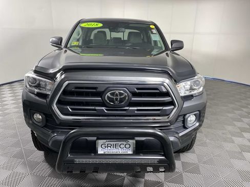 Used 2018 Toyota Tacoma SR5 AWD/4WD image 3