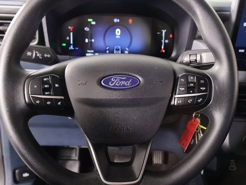 Used 2025 Ford Maverick XL image 3