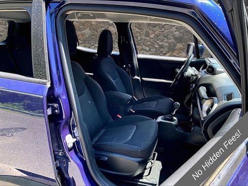 Used 2016 Jeep Renegade Latitude AWD/4WD image 7