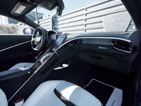 Used 2024 Ferrari Roma image 35