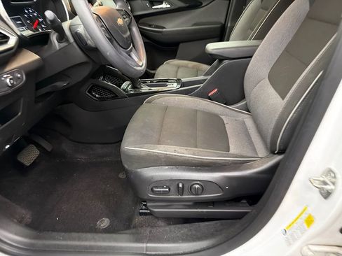 Used 2021 Chevrolet TrailBlazer LT w/ Convenience Package FWD image 10