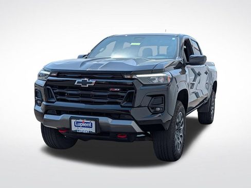 Used 2023 Chevrolet Colorado Z71 w/ Z71 Convenience Package 2 AWD/4WD image 9