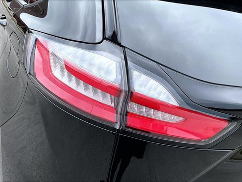 Used 2023 Ford Edge SE AWD/4WD image 28