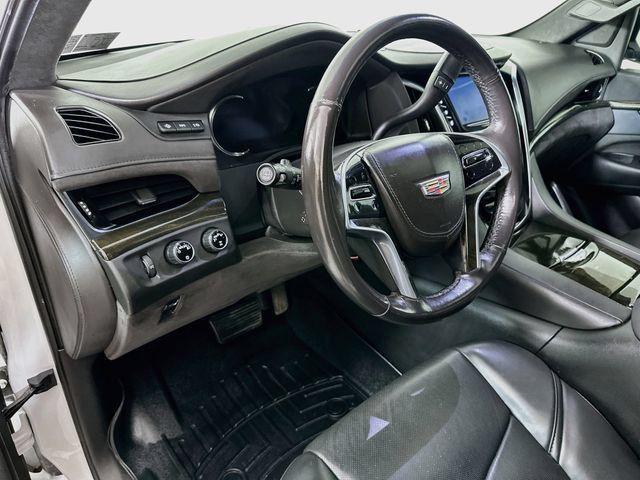 Used 2018 Cadillac Escalade Platinum AWD/4WD image 11