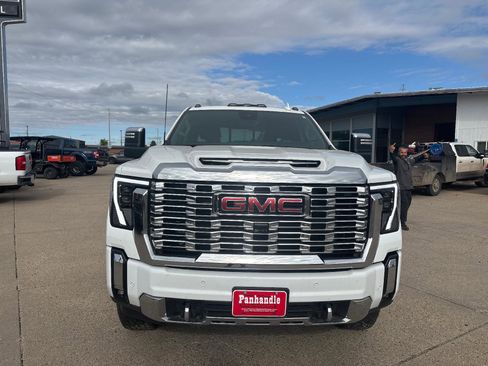 Used 2024 GMC Sierra 2500 Denali w/ Denali Reserve Package image 11