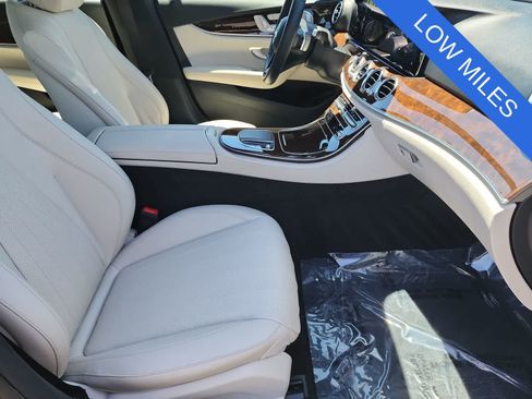 Used 2022 Mercedes-Benz E 350 Sedan image 18