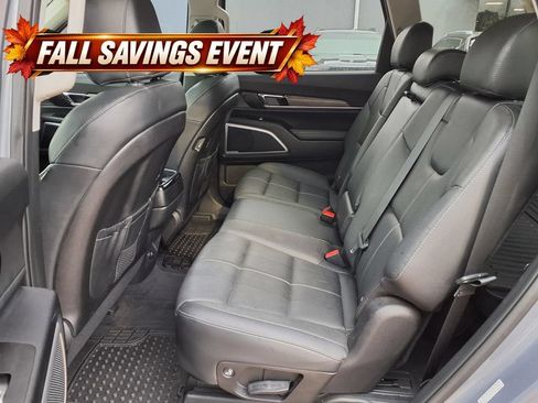 Used 2021 Kia Telluride EX w/ Towing Package FWD image 12