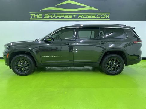 Used 2023 Jeep Grand Cherokee L Limited AWD/4WD image 6