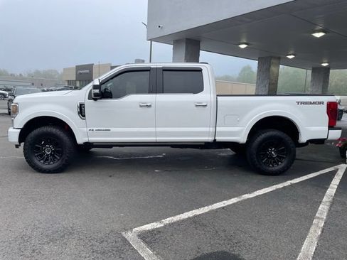 Used 2022 Ford F350 Platinum w/ Tremor Off-Road Package AWD/4WD image 9