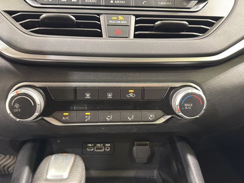 Used 2021 Nissan Altima 2.5 SV FWD image 17