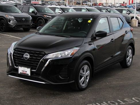 Certified 2025 Nissan Kicks Play S FWD image 7