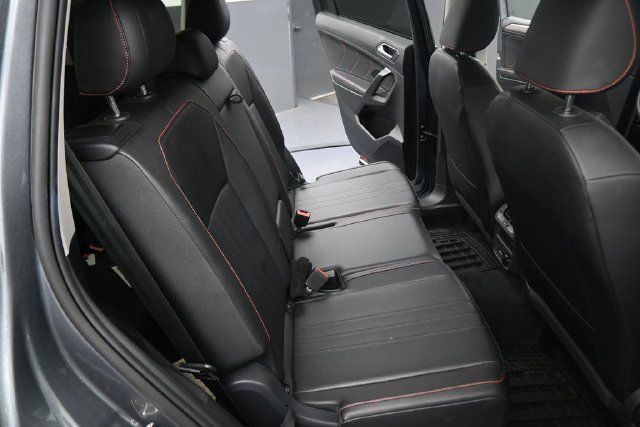Used 2024 Volkswagen Tiguan Wolfsburg Edition FWD image 16