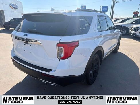 Used 2023 Ford Explorer XLT w/ Equipment Group 202A RWD image 4