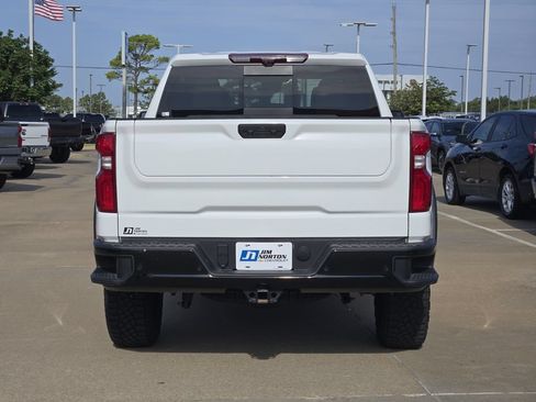 Used 2024 Chevrolet Silverado 1500 ZR2 w/ Technology Package AWD/4WD image 6