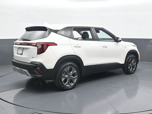 Used 2024 Kia Seltos LX image 6