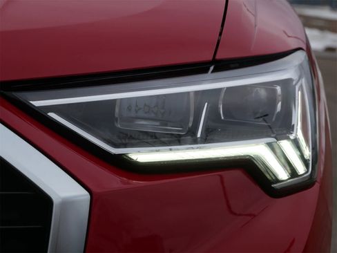 Used 2023 Audi Q3 2.0T Premium Plus w/ Premium Plus Package image 6