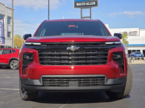 New 2026 Chevrolet Traverse LT w/ Midnight/Sport Edition image 9