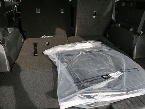 New 2025 Kia Sorento S image 26