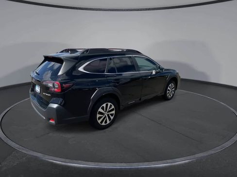 Used 2023 Subaru Outback Premium AWD/4WD image 8