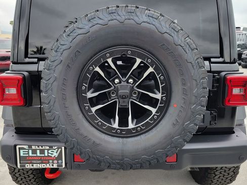 New 2026 Jeep Wrangler Rubicon AWD/4WD image 19