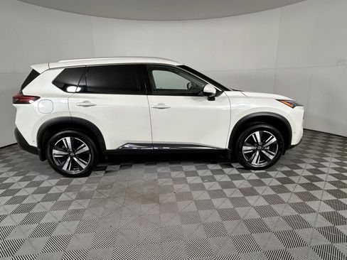 Certified 2023 Nissan Rogue SL w/ SL Premium Package image 4