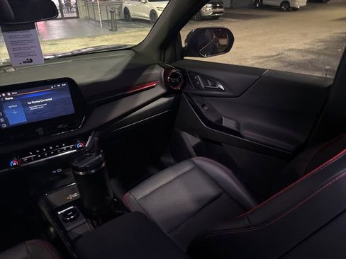 Used 2025 Chevrolet Equinox RS FWD image 11