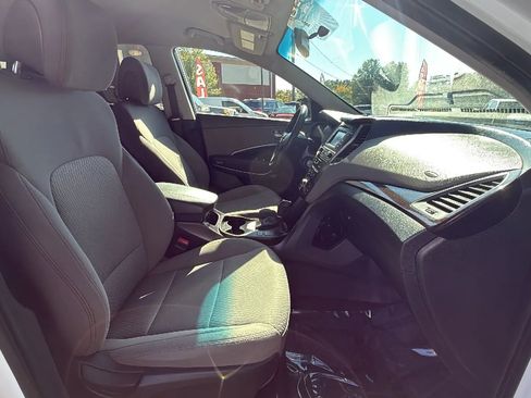 Used 2017 Hyundai Santa Fe Sport image 29