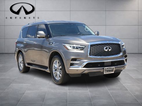 Used 2019 INFINITI QX80 Luxe AWD/4WD image 3