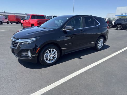 Used 2024 Chevrolet Equinox LT w/ LPO, Floor Liner Package FWD image 6