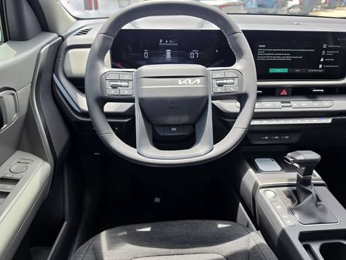 Used 2027 Kia Seltos S FWD image 13