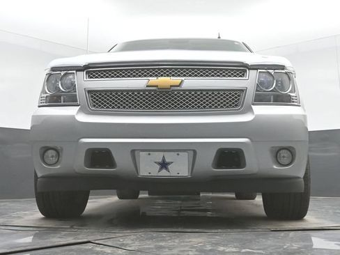 Used 2013 Chevrolet Avalanche LT AWD/4WD image 38