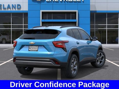 New 2026 Chevrolet Trax LT w/ Driver Confidence Package FWD image 5