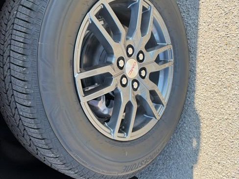 New 2026 GMC Acadia Elevation image 10