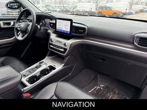 Used 2022 Ford Explorer XLT w/ Equipment Group 202A image 10