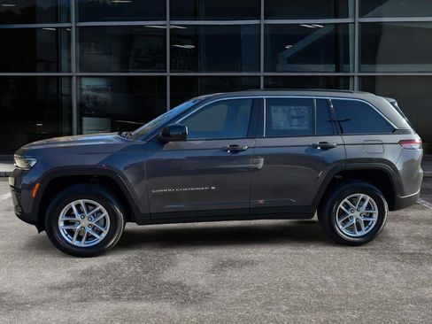 New 2025 Jeep Grand Cherokee Laredo X w/ Luxury Tech Group I image 4