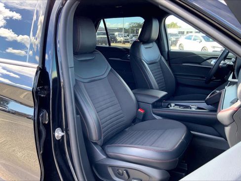 Certified 2025 Ford Explorer ST-Line w/ Premium Package image 9