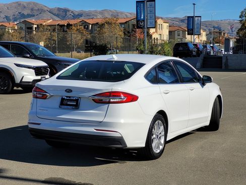 Used 2020 Ford Fusion SE image 5
