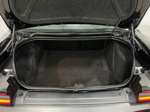 Used 2019 Dodge Challenger SXT image 27