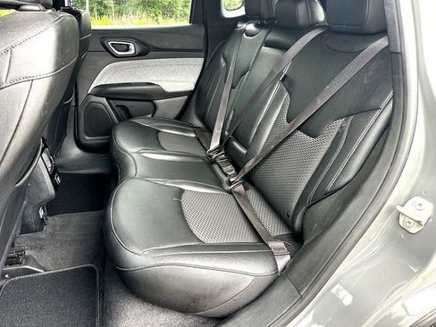 Used 2024 Jeep Compass Latitude AWD/4WD image 18