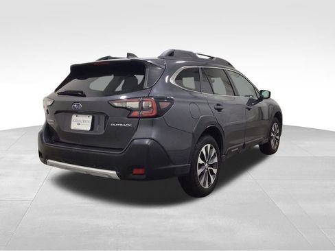Used 2023 Subaru Outback Limited image 4