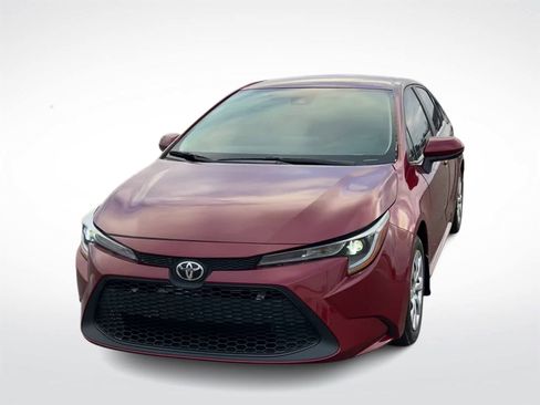 Used 2022 Toyota Corolla LE image 4