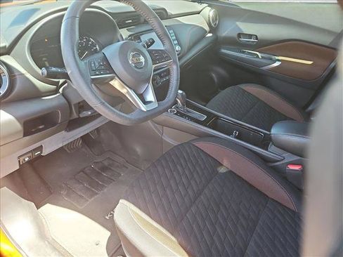 Used 2021 Nissan Kicks SR FWD image 12