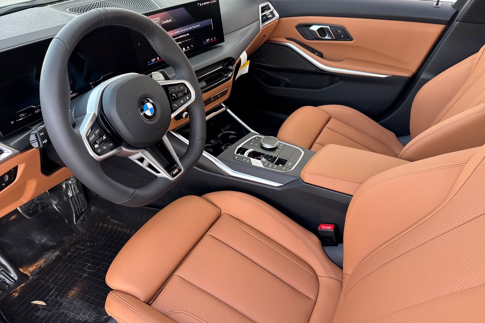 Used 2026 BMW 330i Sedan w/ M Sport Package RWD image 4