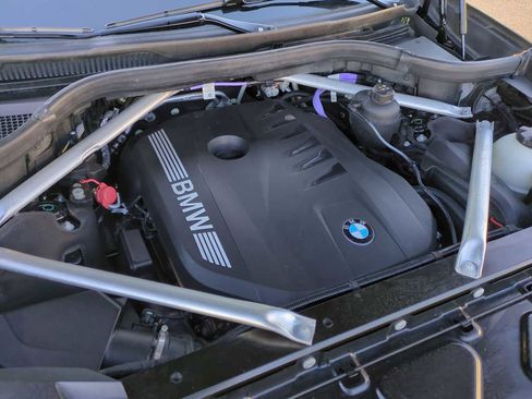 Used 2025 BMW X7 xDrive40i image 31