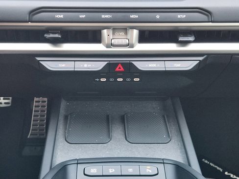 New 2027 Kia Telluride SX w/ Towing Package image 14