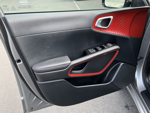 Certified 2025 Kia Soul GT-Line FWD image 13