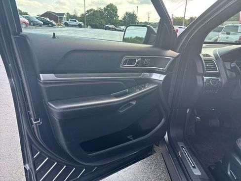 Used 2018 Ford Explorer Sport w/ Equipment Group 401A AWD/4WD image 7